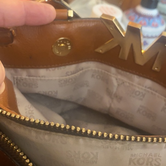 Michael Kors purse - Picture 11 of 16